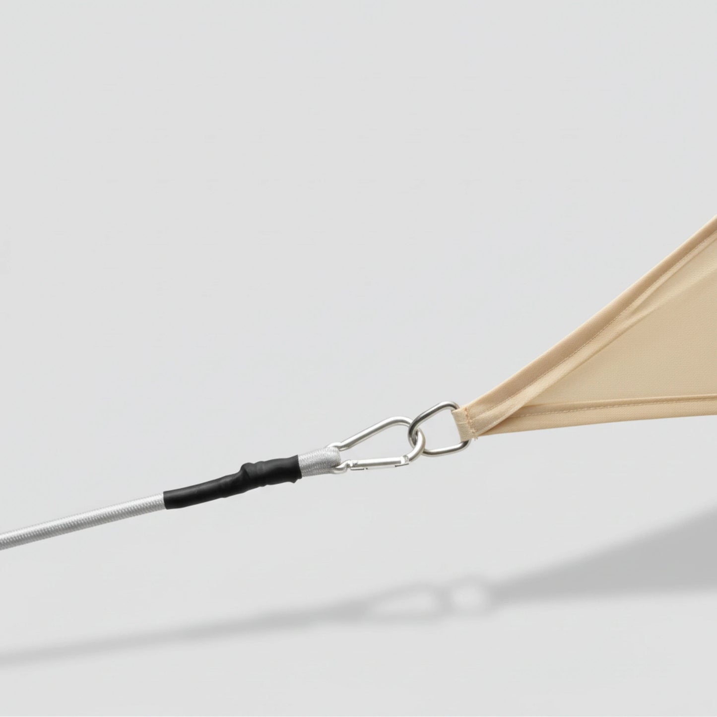 Dauerelastischer Spanngurt mit 2 Karabinerhaken für Sonnensegel